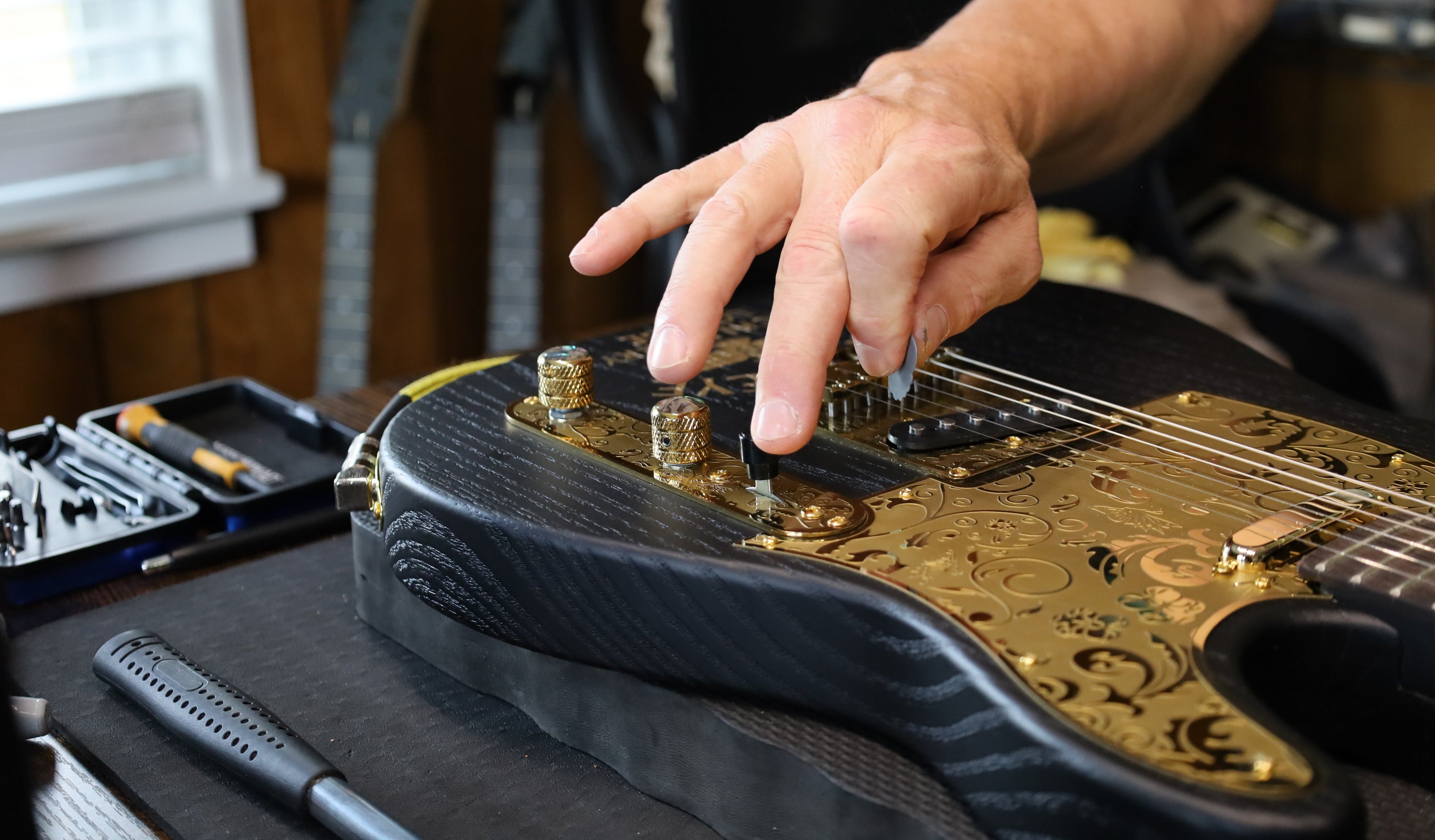 The Sound of the High Desert: Why Central Oregon is the New Frontier for Custom Guitars
